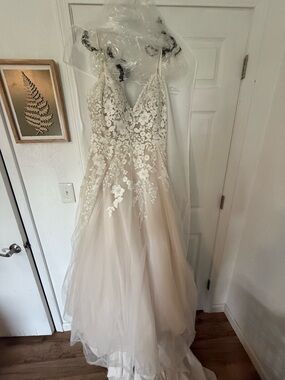 Eddy K size 20 no alterations NEVER WORN wedding dress.